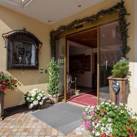 Alpenresidenz Trisanna Bed & Breakfast Ischgl Exterior photo