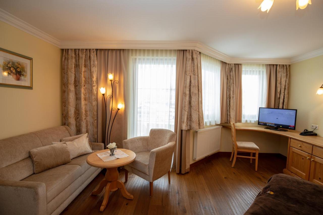 Alpenresidenz Trisanna Bed & Breakfast Ischgl Exterior photo