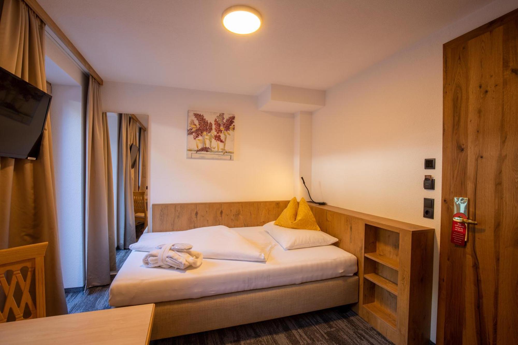 Alpenresidenz Trisanna Bed & Breakfast Ischgl Exterior photo