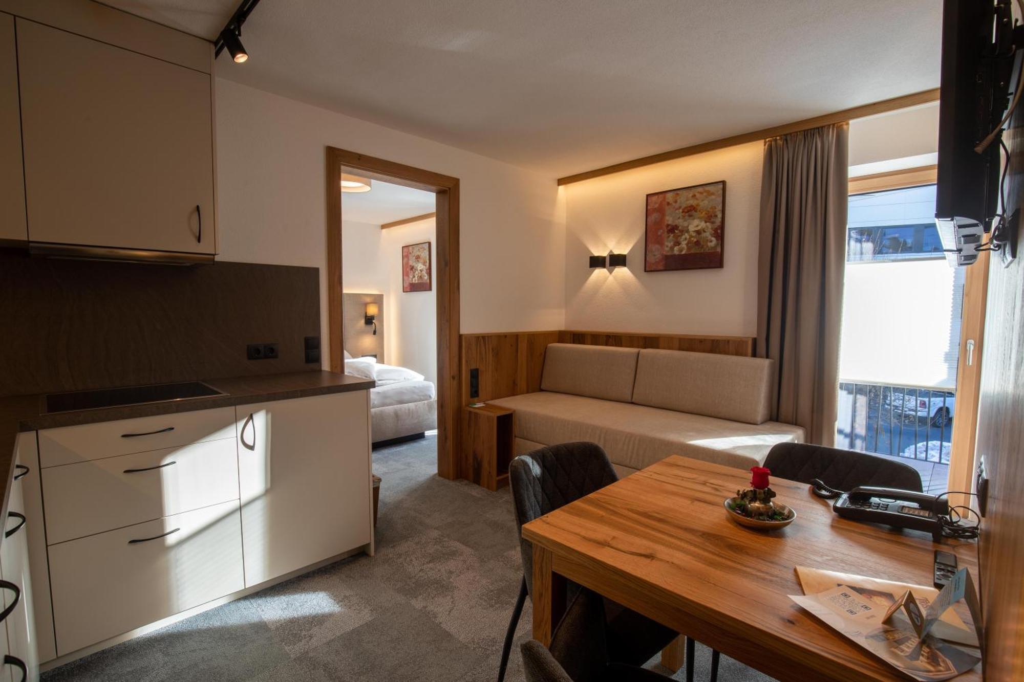 Alpenresidenz Trisanna Bed & Breakfast Ischgl Exterior photo